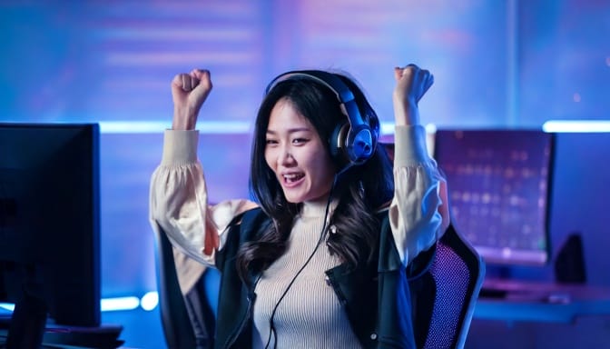 승리를 해서 환호